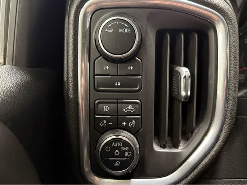 Used 2022 Chevrolet Silverado 2500 LT w/ Convenience Package AWD/4WD image 26