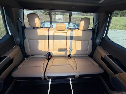 Used 2024 Ford F250 Lariat w/ Lariat Ultimate Package AWD/4WD image 19