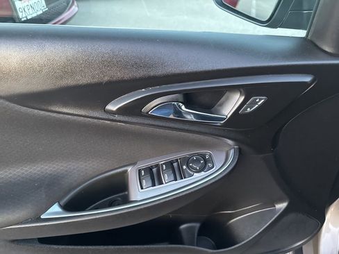 Used 2022 Chevrolet Malibu LT FWD image 13