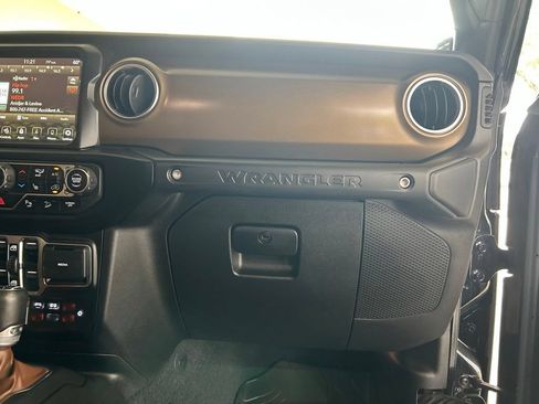 Used 2021 Jeep Wrangler Unlimited Rubicon AWD/4WD image 31