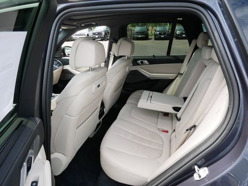 Used 2020 BMW X5 xDrive40i w/ Executive Package AWD/4WD image 11