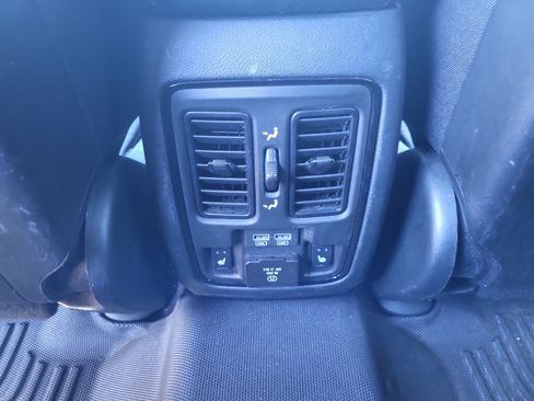 Used 2025 Dodge Durango GT AWD/4WD image 24