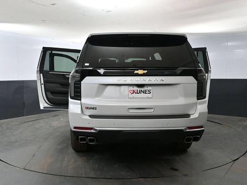 Used 2025 Chevrolet Suburban High Country AWD/4WD image 60