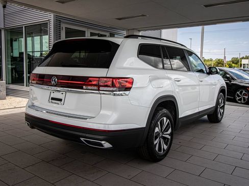 New 2026 Volkswagen Atlas SE FWD image 2