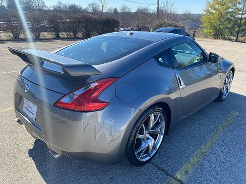 Used 2014 Nissan 370Z Touring w/ Sport Package image 9