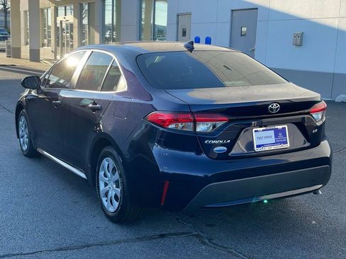 Used 2020 Toyota Corolla LE image 4