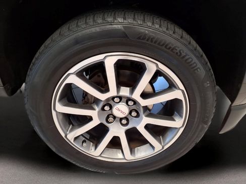 Used 2019 GMC Canyon Denali RWD image 8