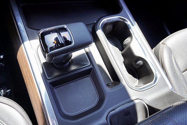 Used 2024 Chevrolet Silverado 1500 High Country w/ High Country Premium Package AWD/4WD image 44