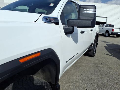 Used 2024 GMC Sierra 2500 Pro w/ Convenience Package image 5