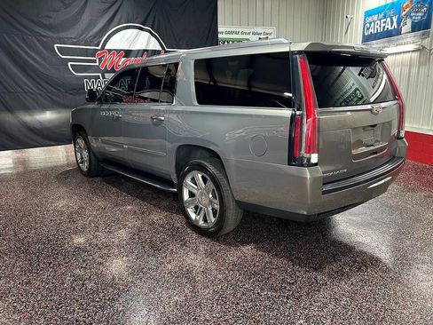 Used 2019 Cadillac Escalade ESV Luxury image 8