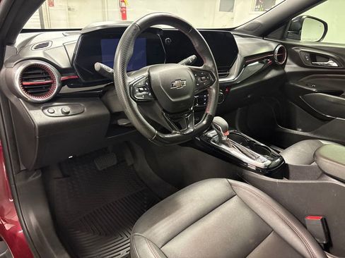 Used 2025 Chevrolet Trax RS w/ Driver Confidence Package image 18