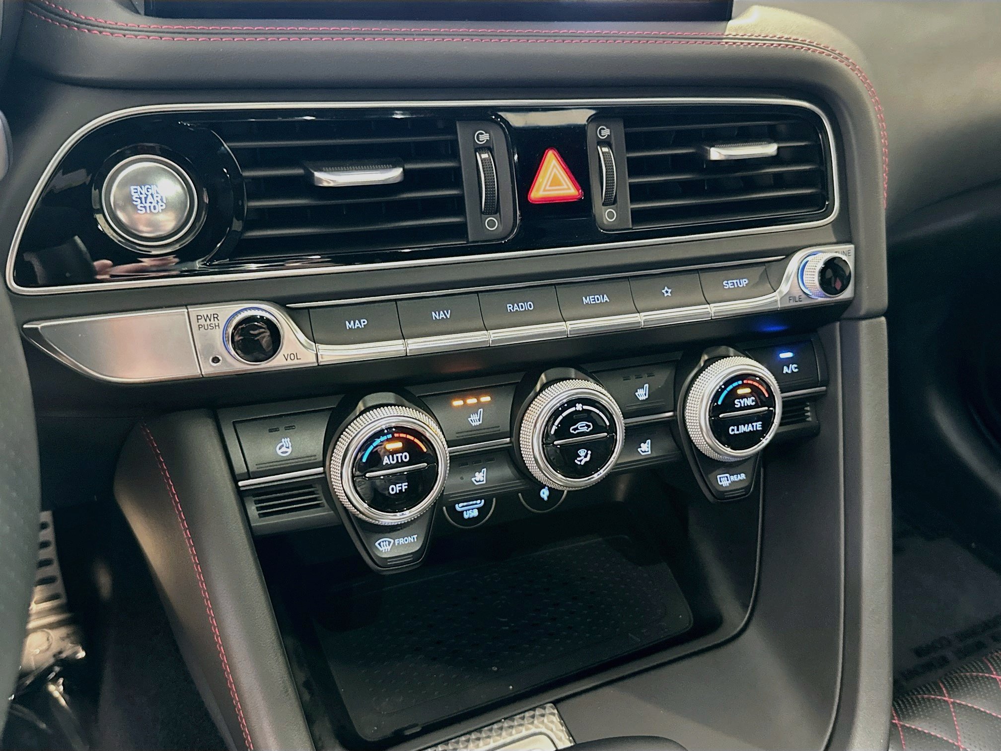 Used 2023 Genesis G70 3.3T w/ Sport Prestige Package RWD image 16