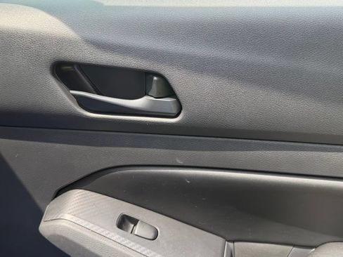 Used 2025 Nissan Altima 2.5 SV FWD image 25