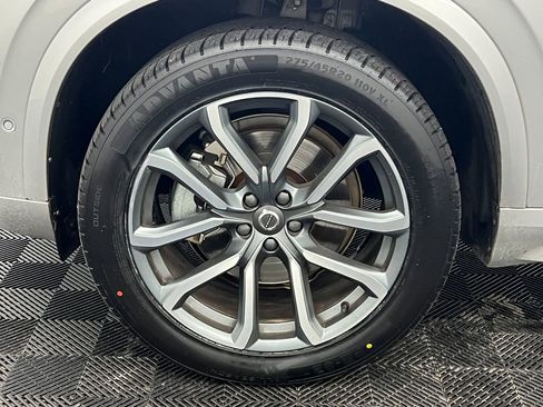 Used 2019 Volvo XC90 T5 Momentum w/ Advanced Package image 10