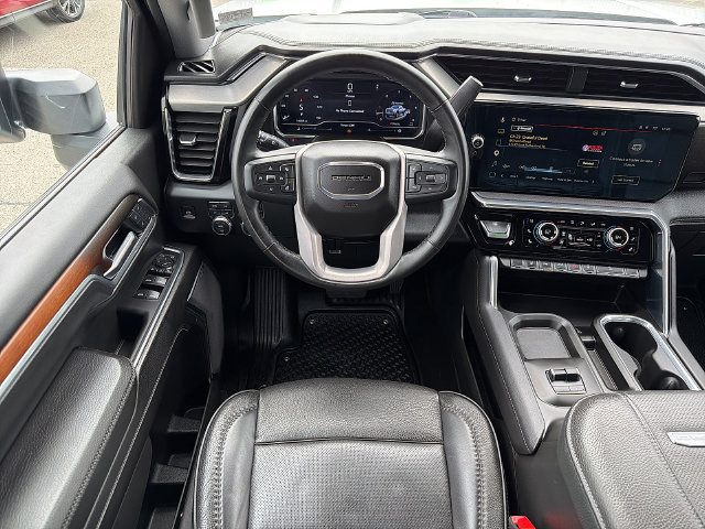 Used 2025 GMC Sierra 2500 Denali w/ Denali Reserve Package AWD/4WD image 14