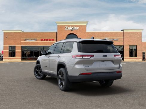 New 2025 Jeep Grand Cherokee L Altitude image 3