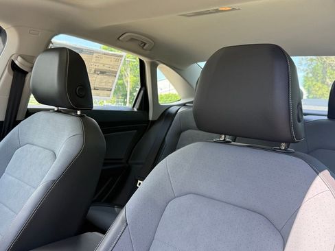 New 2026 Volkswagen Jetta SE FWD image 28