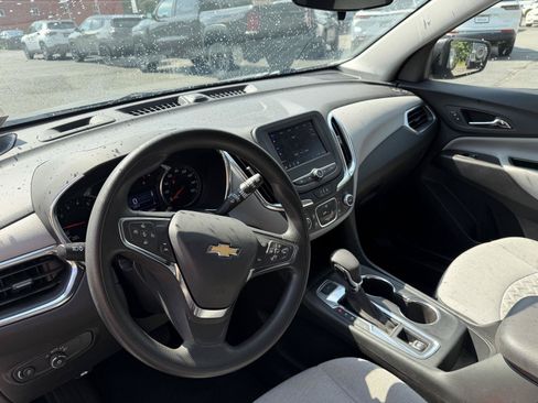 Used 2023 Chevrolet Equinox LS w/ LS Convenience Package AWD/4WD image 10