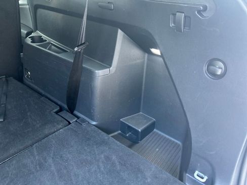 Used 2025 Volkswagen Atlas SE image 25