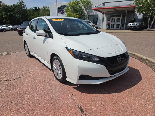 Used 2024 Nissan Leaf S FWD image 7