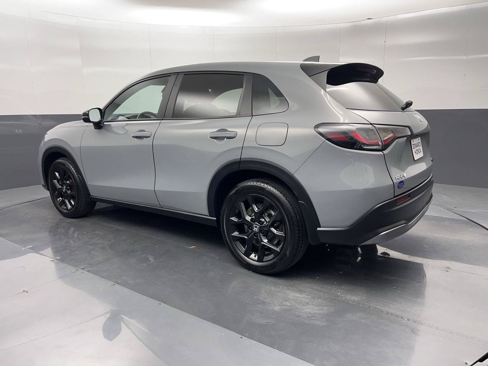 Certified 2025 Honda HR-V Sport image 31