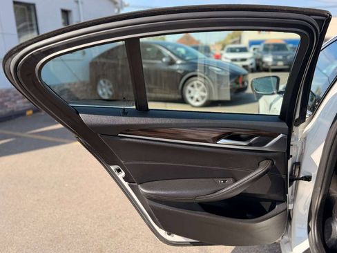 Used 2019 BMW 530i xDrive w/ Convenience Package AWD/4WD image 24