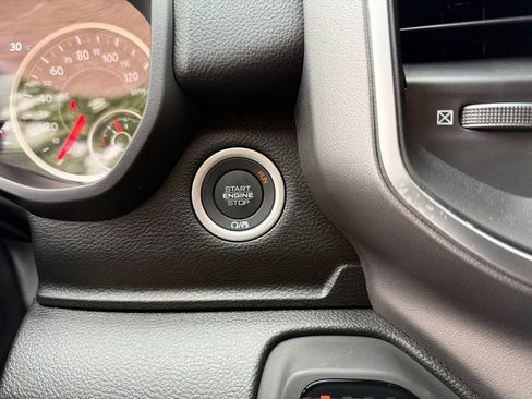 New 2026 RAM 1500 Express AWD/4WD image 15