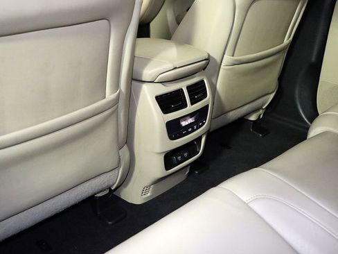 Used 2019 Acura MDX SH-AWD image 16