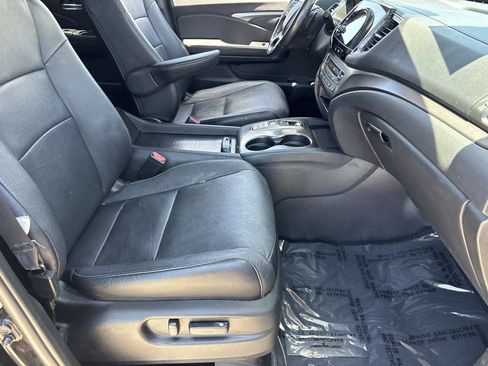 Certified 2022 Honda Pilot Special Edition image 9