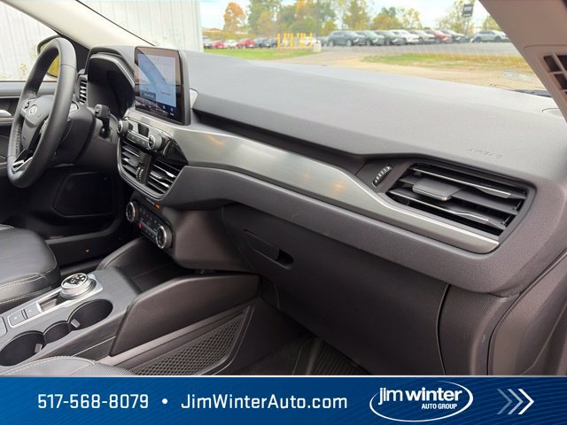 Used 2022 Ford Escape Titanium AWD/4WD image 13
