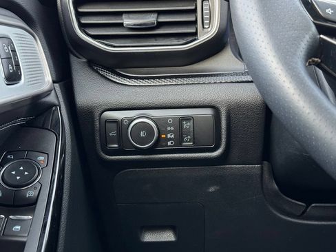 Used 2024 Ford Explorer ST w/ Equipment Group 401A AWD/4WD image 42