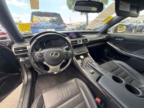 Used 2016 Lexus IS 350 RWD image 9