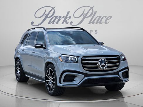 Certified 2024 Mercedes-Benz GLS 450 4MATIC image 4