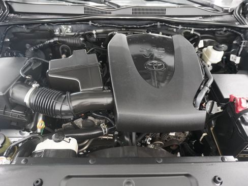 Used 2021 Toyota Tacoma TRD Sport RWD image 27