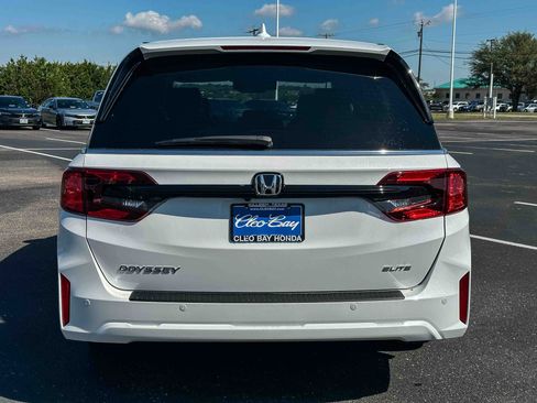 New 2026 Honda Odyssey Elite image 7