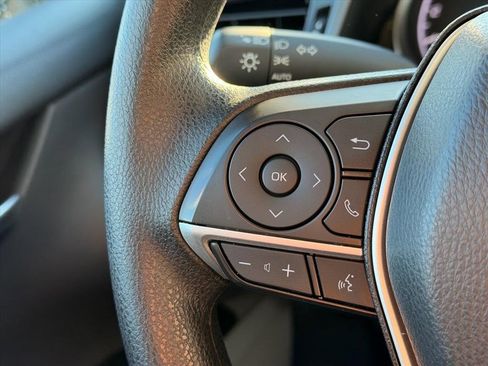 Used 2022 Toyota Camry LE image 13