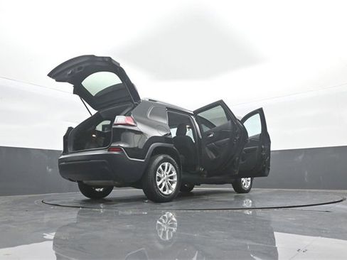 Used 2020 Jeep Cherokee Latitude image 38