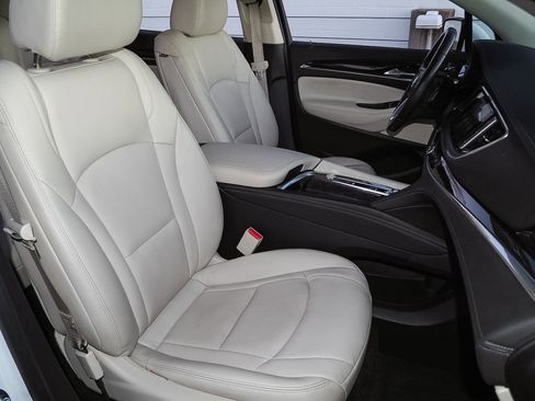 Certified 2023 Buick Enclave Essence image 21