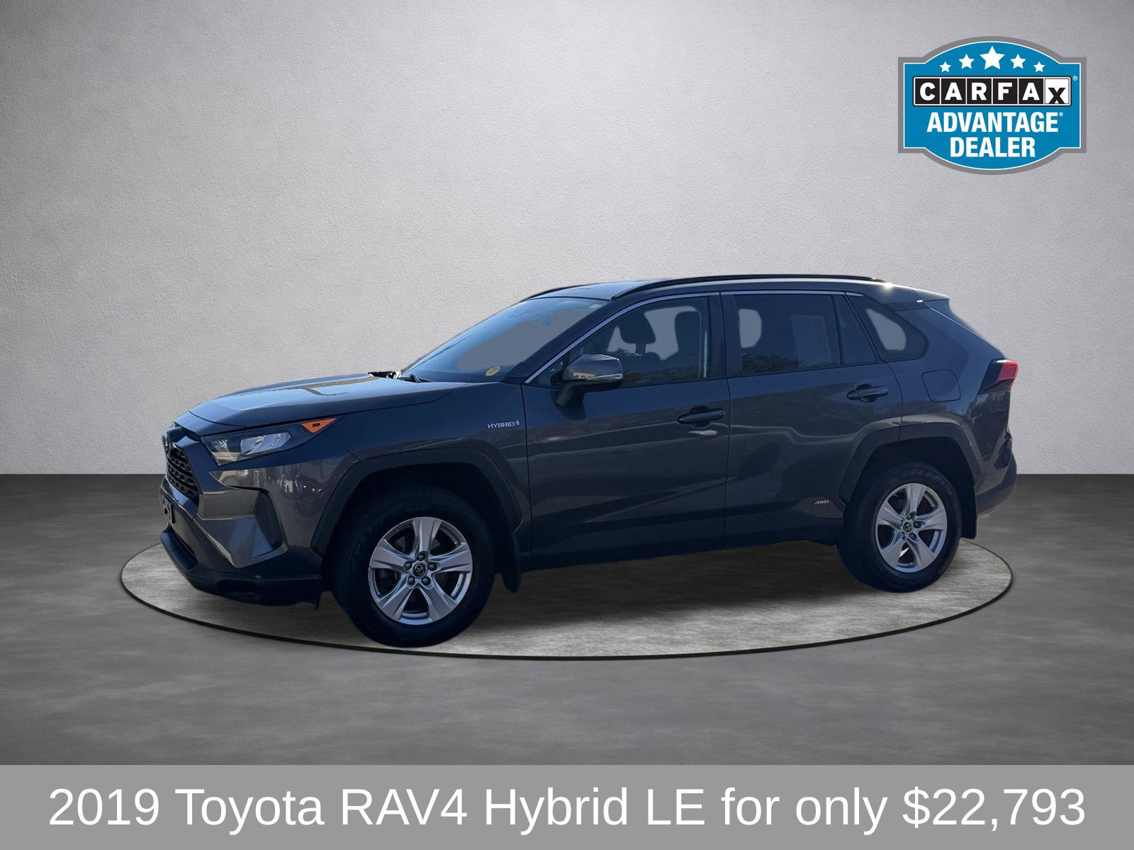 Used 2019 Toyota RAV4 LE w/ Carpet Mat Package AWD/4WD image 9