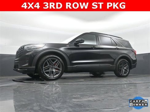 Used 2025 Ford Explorer ST-Line w/ ST-Line Street Pack image 34