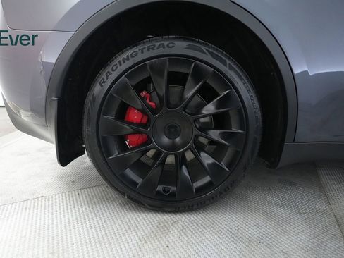 Used 2022 Tesla Model Y Long Range AWD/4WD image 22