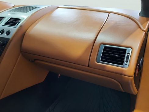 Used 2008 Aston Martin V8 Vantage Roadster image 15