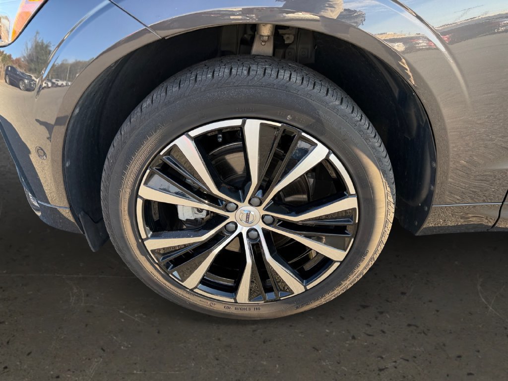 Certified 2024 Volvo XC60 B5 Ultimate w/ Climate Package AWD/4WD image 26
