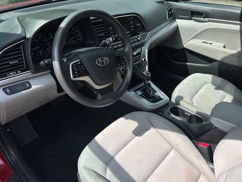 Used 2017 Hyundai Elantra SE w/ Cargo Package FWD image 15