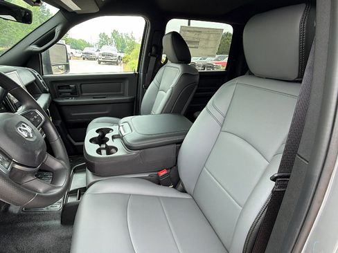 New 2026 RAM 3500 Tradesman AWD/4WD image 17