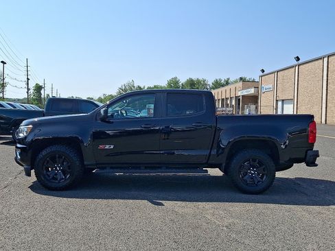 Used 2019 Chevrolet Colorado Z71 w/ Z71 Midnight Edition AWD/4WD image 4