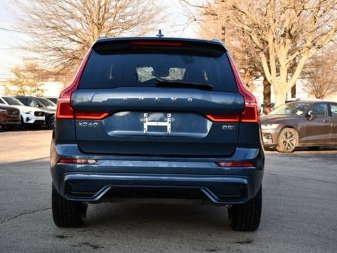 Certified 2025 Volvo XC60 B5 Plus image 6