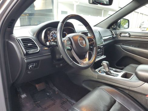 Used 2019 Jeep Grand Cherokee Overland RWD image 19