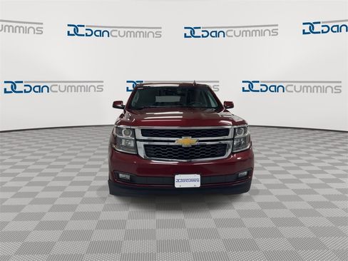 Used 2019 Chevrolet Suburban LT image 3