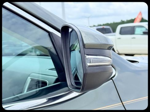 Used 2016 Toyota Highlander Limited Platinum FWD image 9